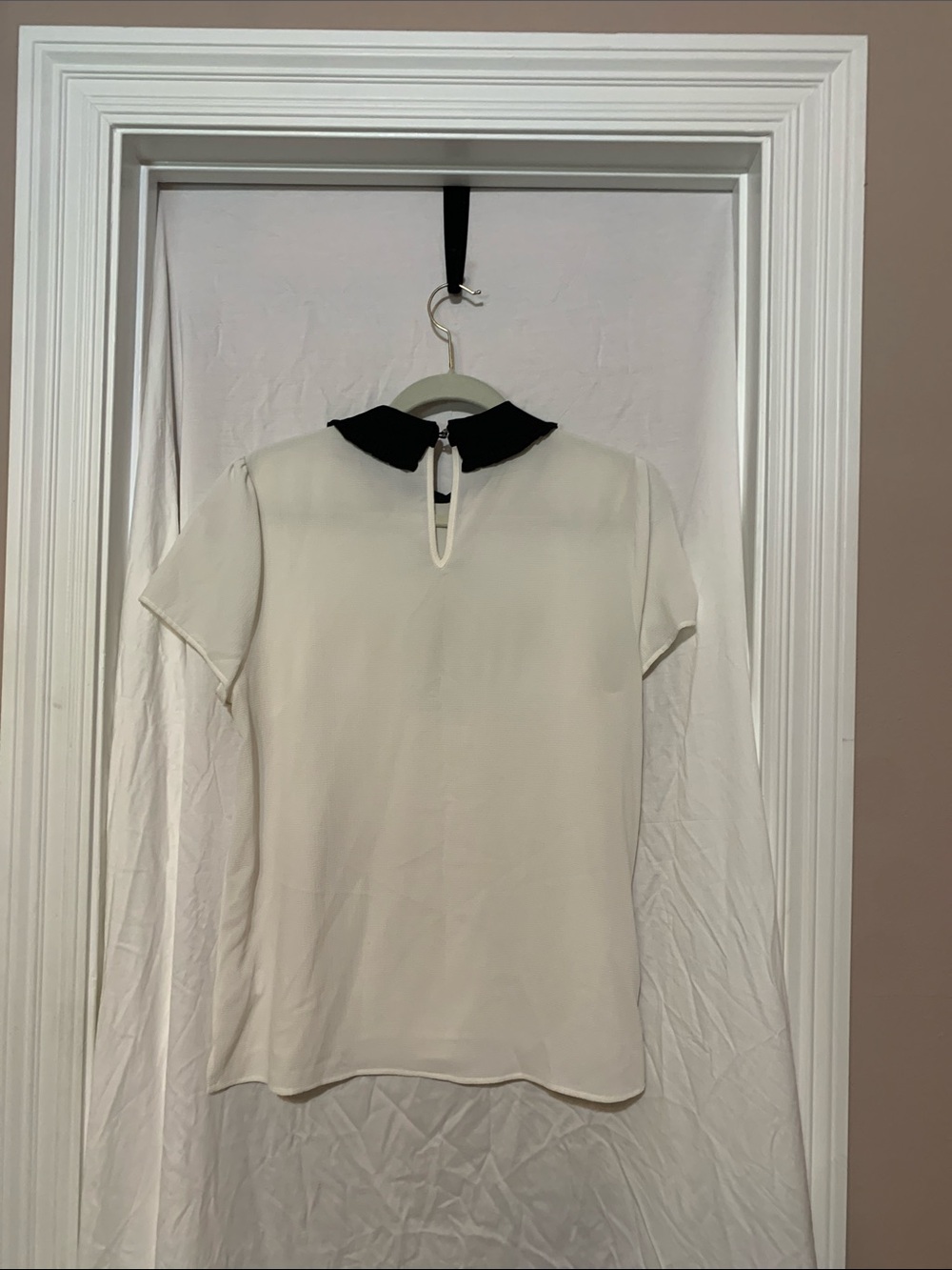 Cece white short sleeve blouse Peter Pan collar with black bow - Picture 4 of 7